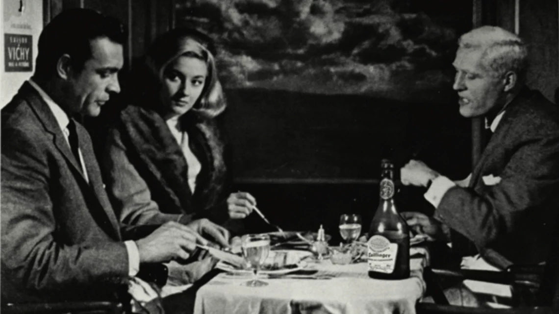 Sean Connery che beve Taittinger Comtes de Champagne Blanc de Blanc